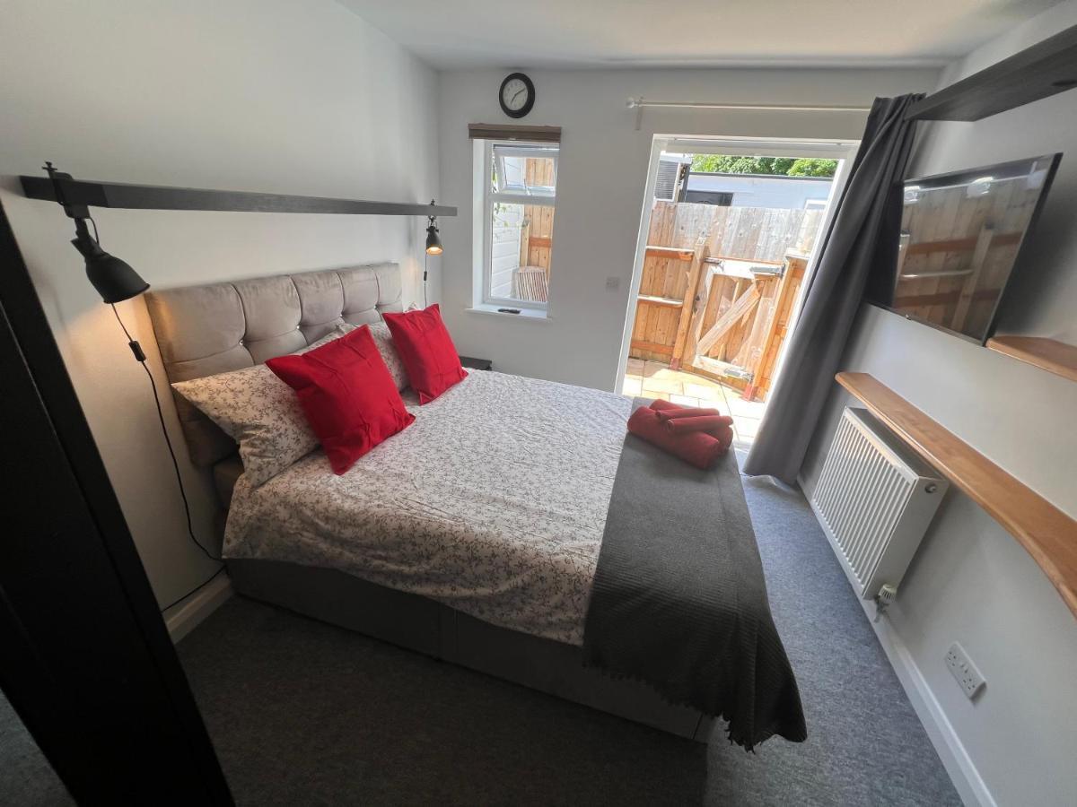Larmins Milton Keynes