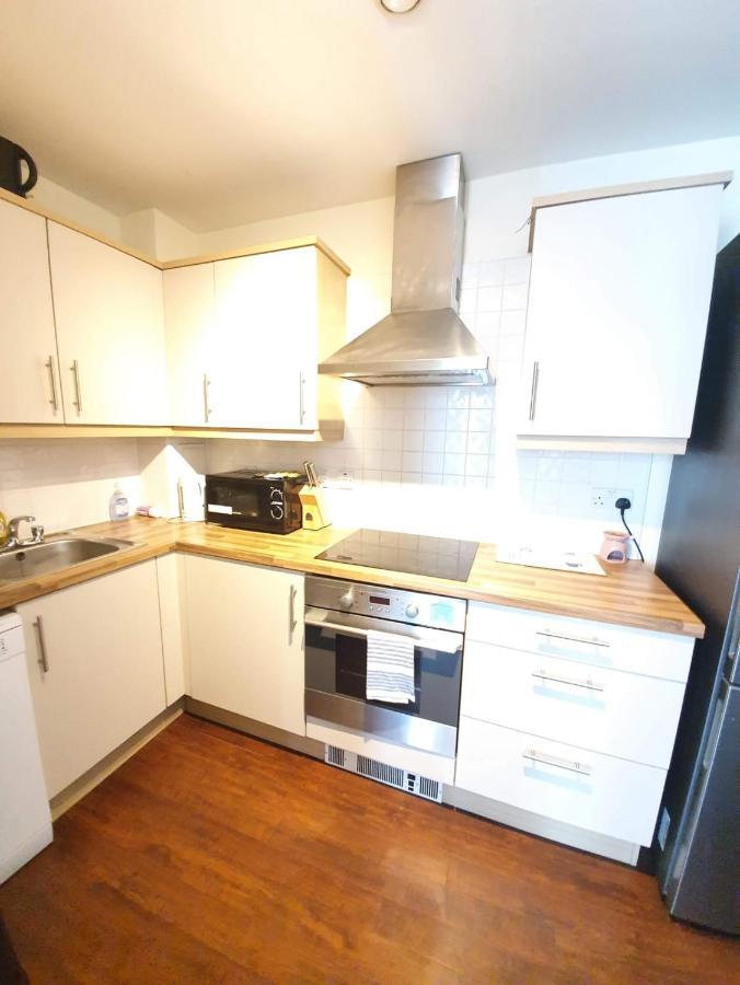 Dazzon - Hub - Central Mk Apartment *