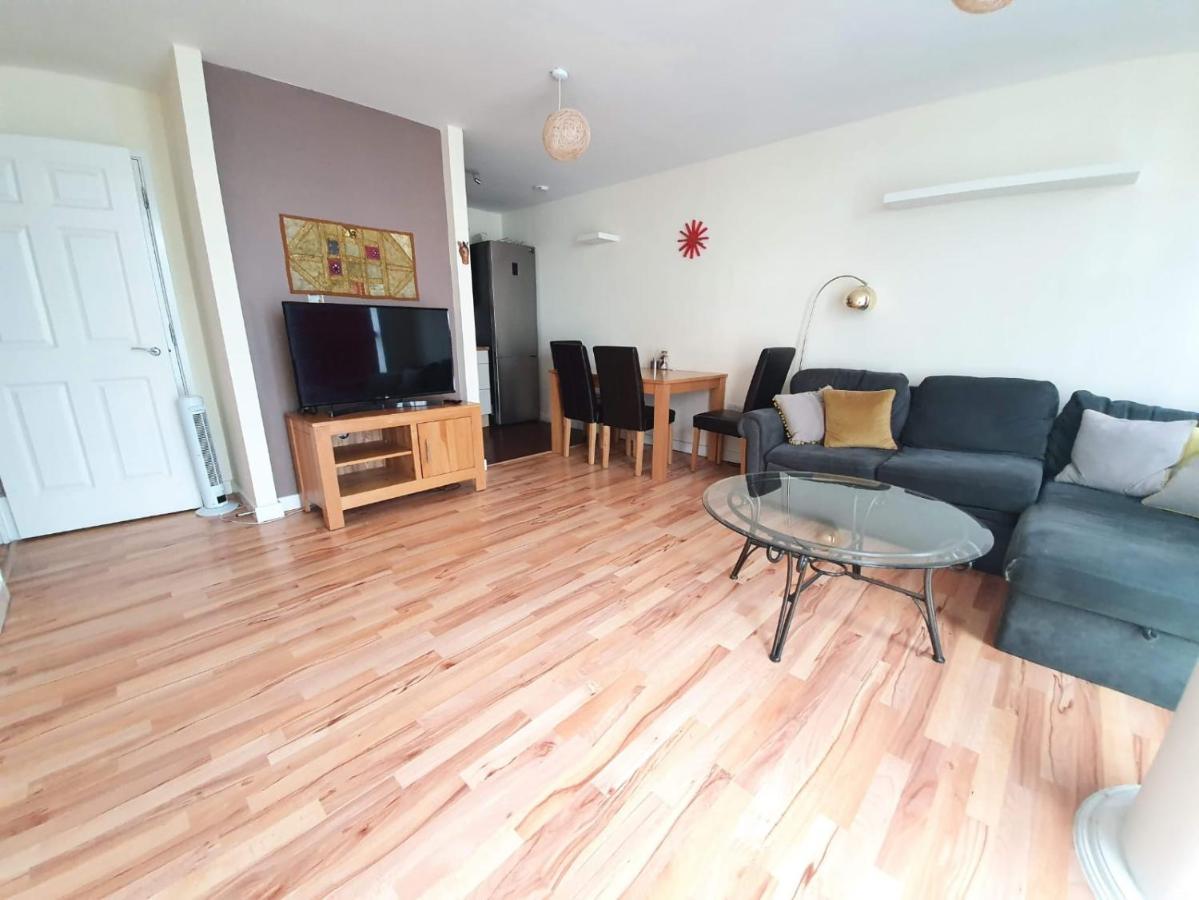Dazzon - Hub - Central Mk Apartment