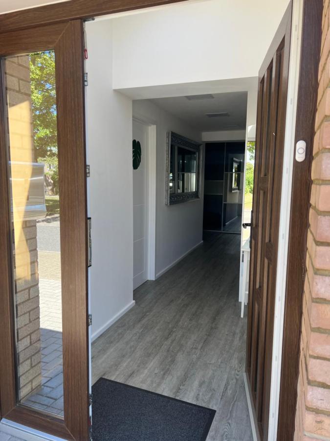 Studio In Private House Near Central Milton Keynes