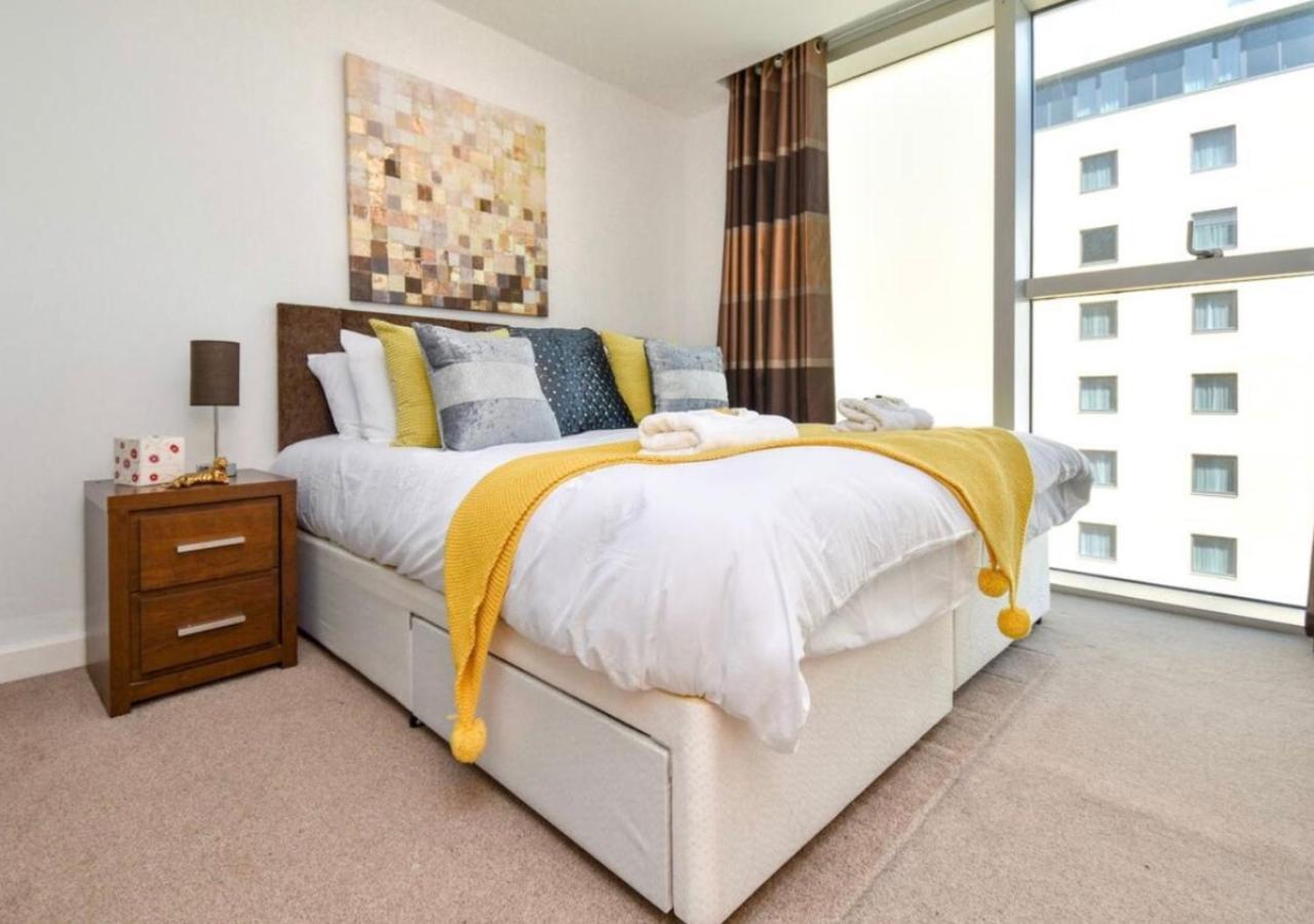 Hub With Balcony, Fast Wifi, Smart Tv And Free Parking Apartment *