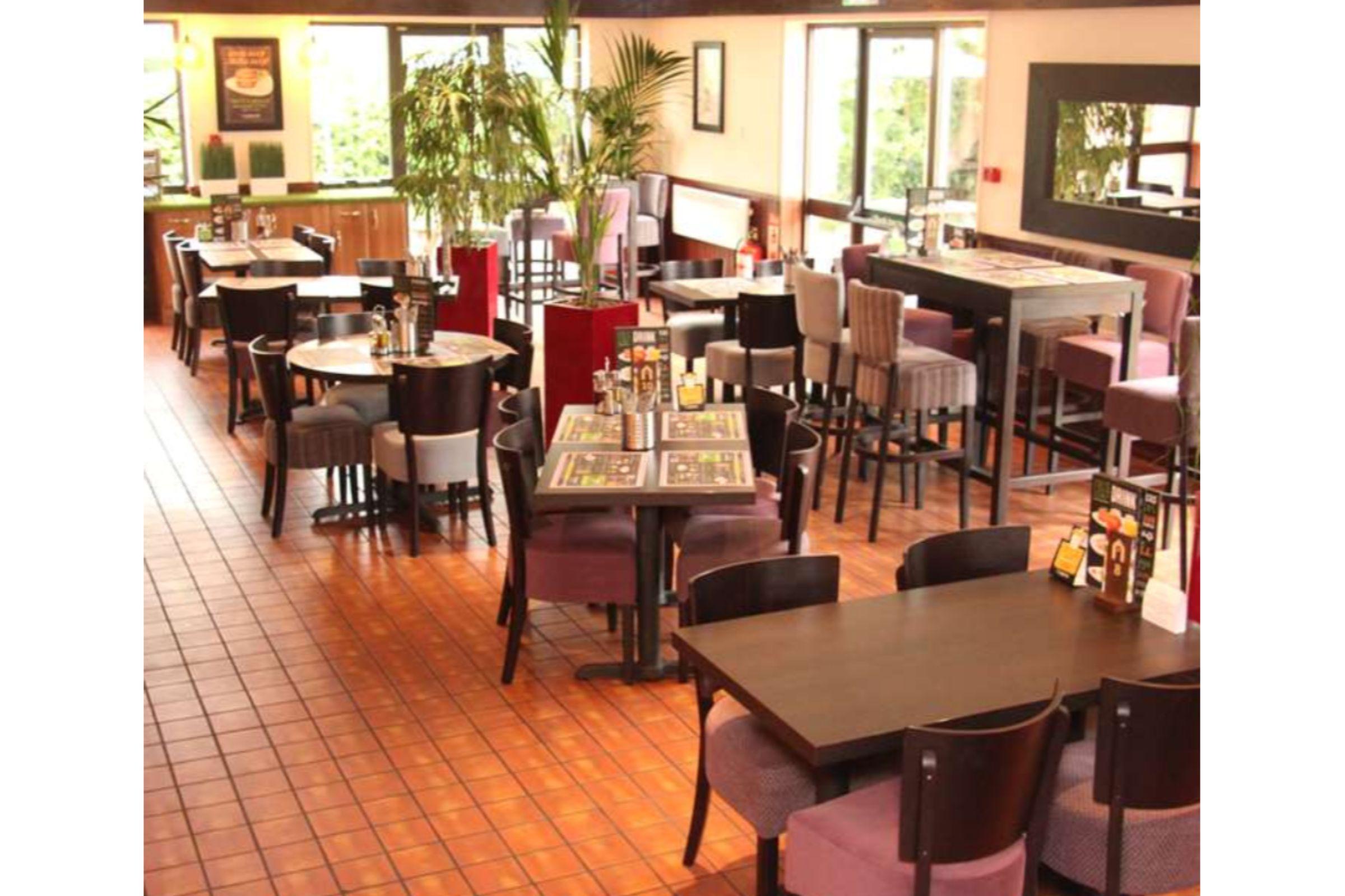 Hotel Campanile - Fenny Stratford 2*