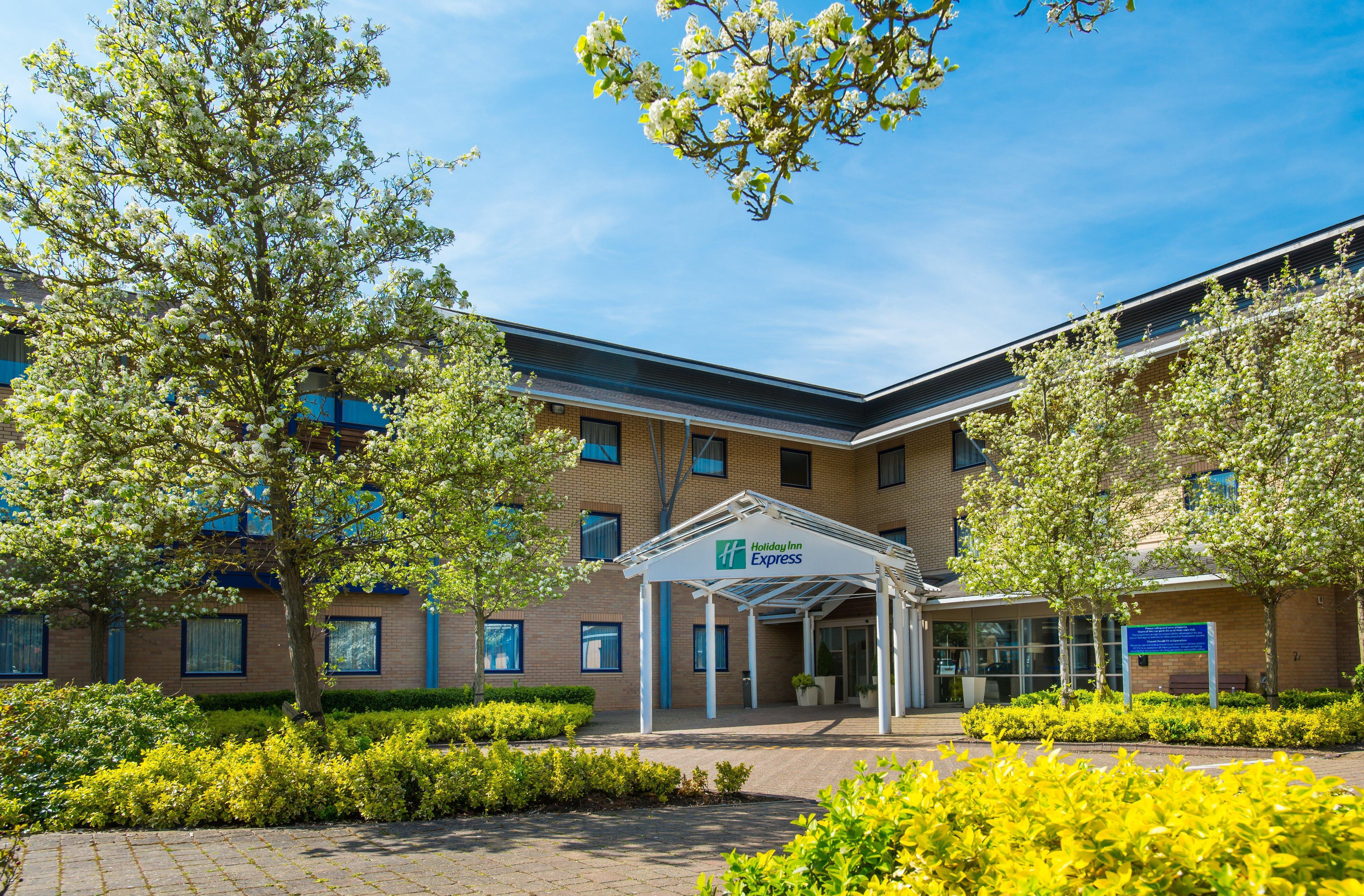Express By Ihg Hotel