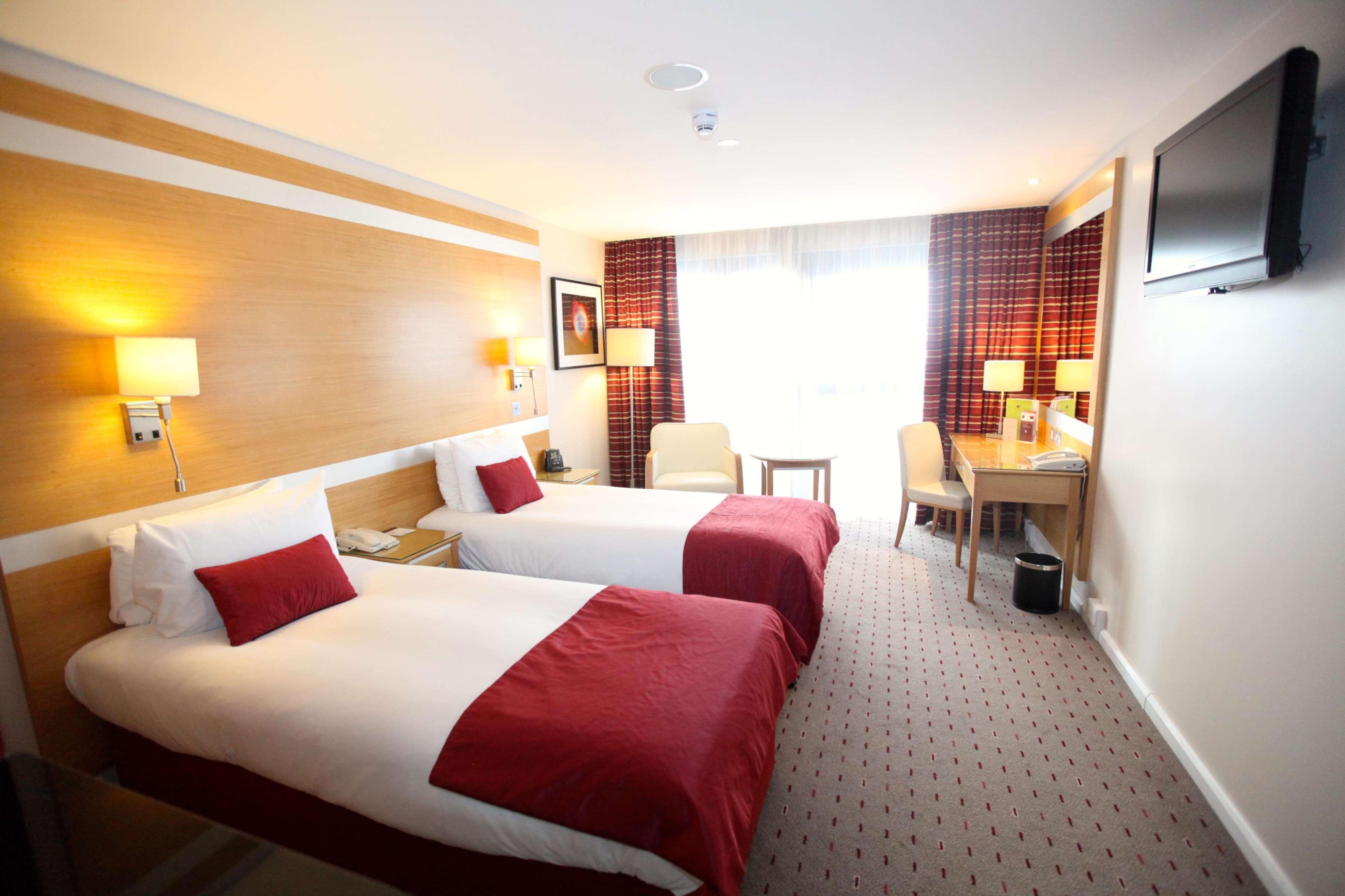 Doubletree By Hilton Milton Keynes