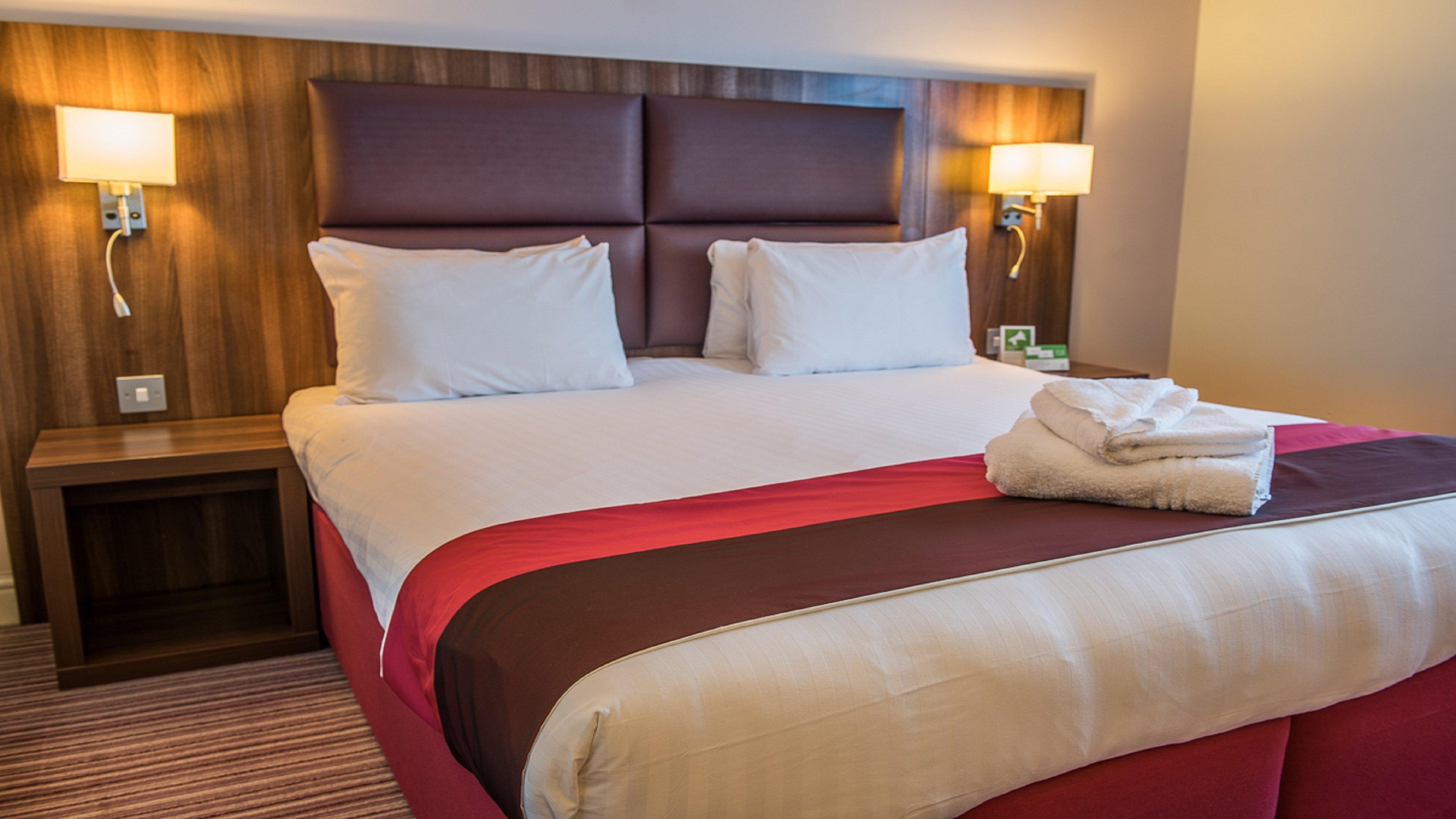Holiday East M1 Junc 14 By Ihg 4* Milton Keynes