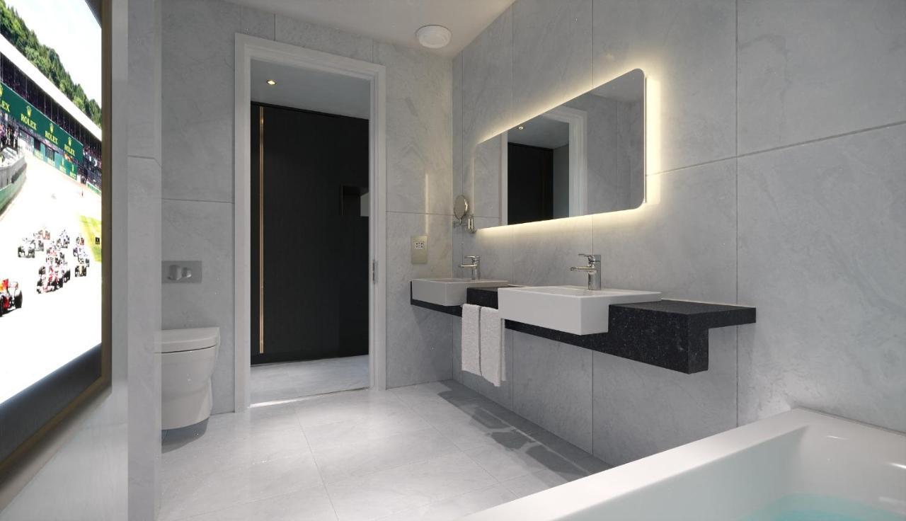 Hotel La Tour 4*