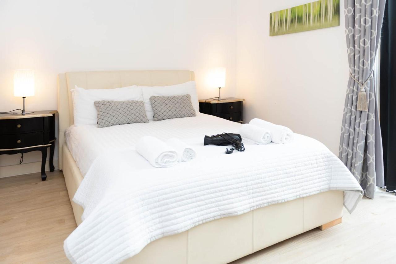 - Vizion Apartment *