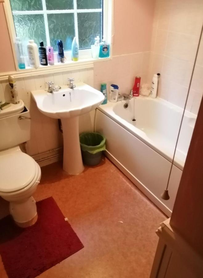 Single With Large Desk