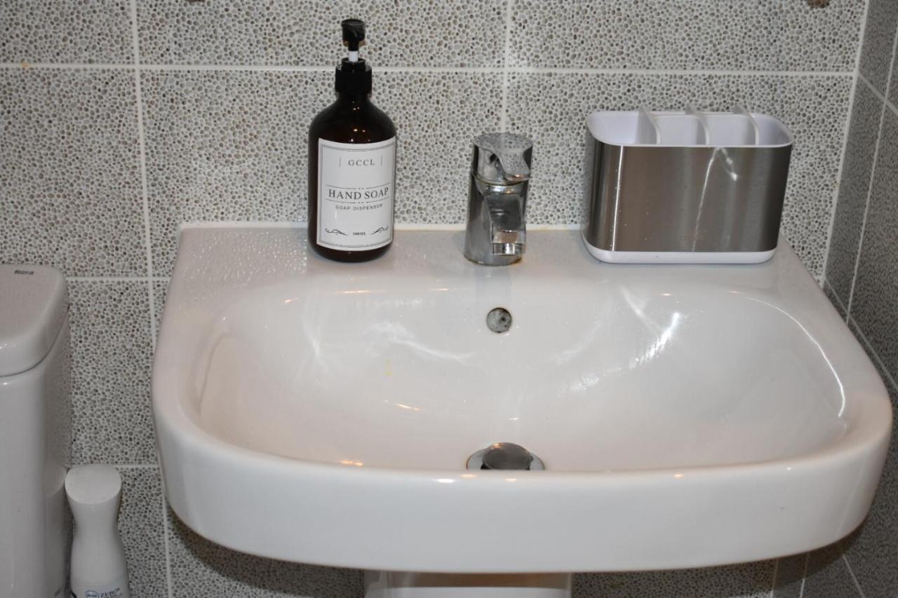 Classy Campbell Park Apartment, Balcony & Free Parking Apartment Milton Keynes