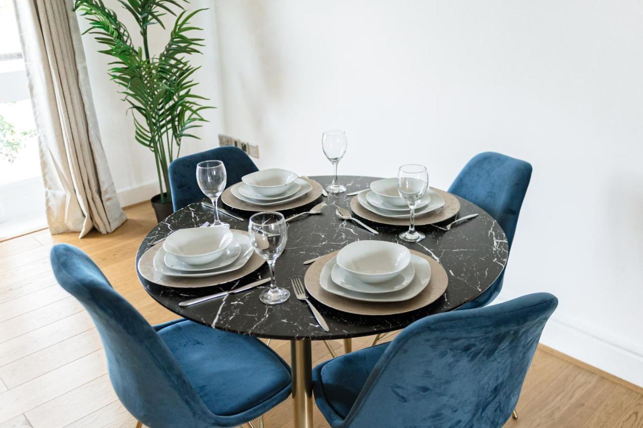 Apartment Bright, Fresh, Spacious And Modern - Free Parking *