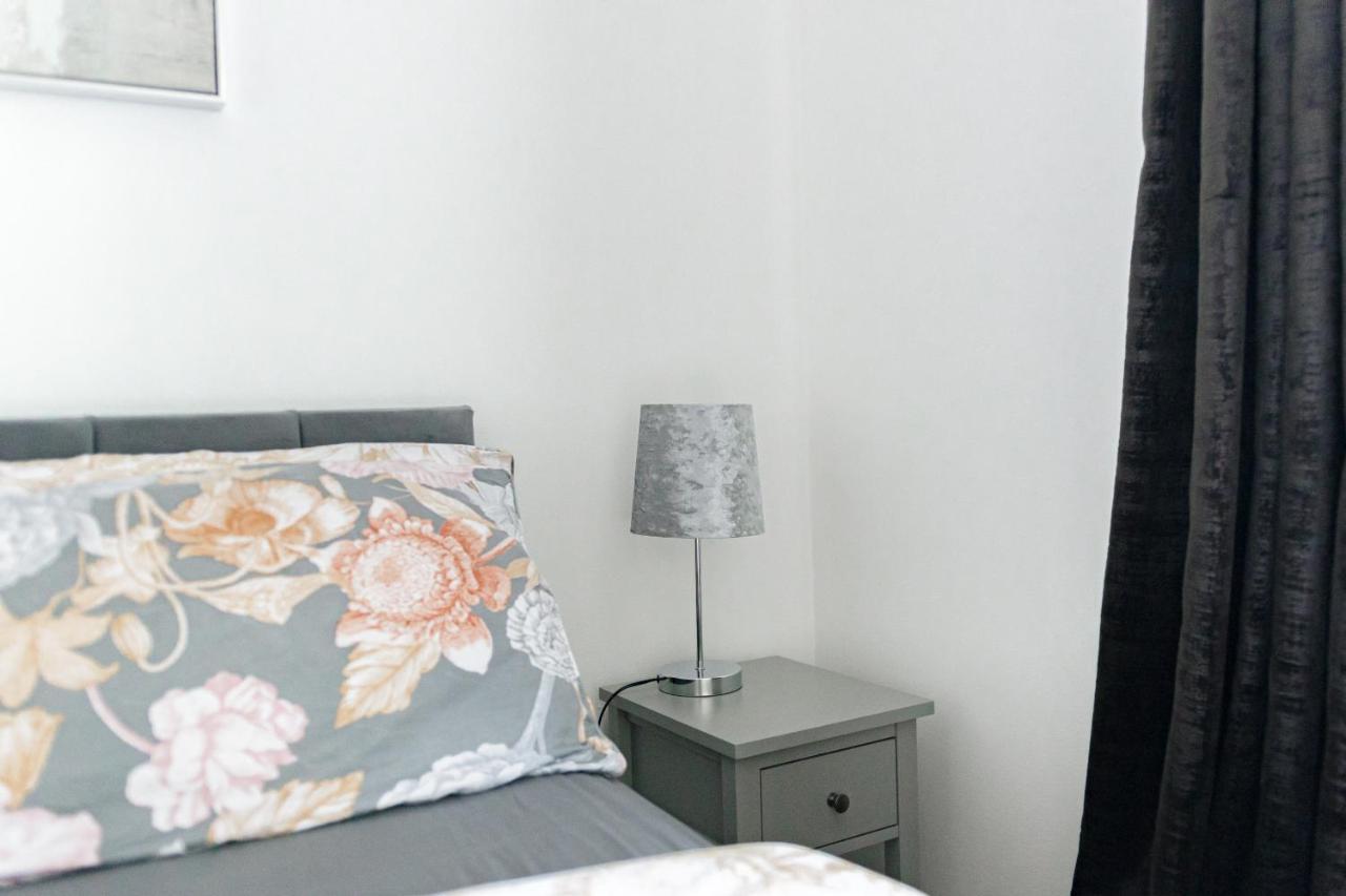 Apartment Bright, Fresh, Spacious And Modern - Free Parking Milton Keynes