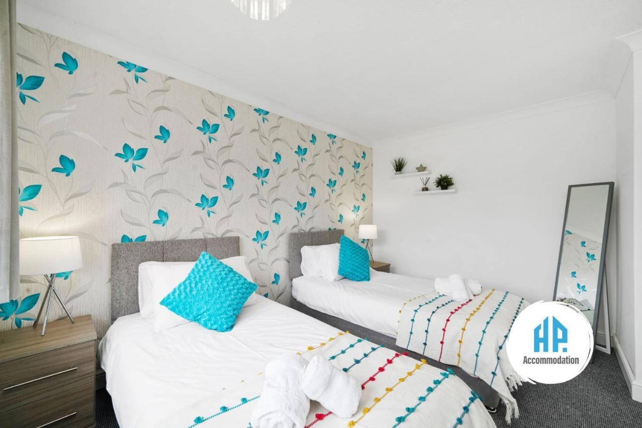 Host & - Stockenchurch Apartment *