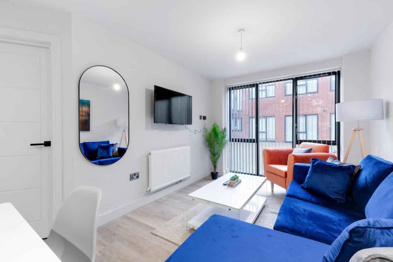 Apartment Infra Mews: Versatile For Extended *