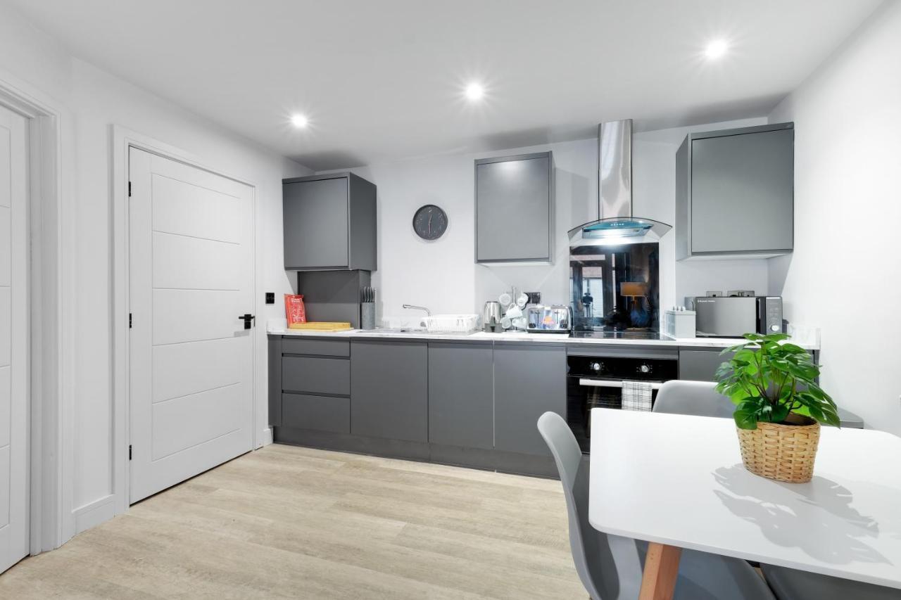 Infra Mews: Versatile For Extended Apartment