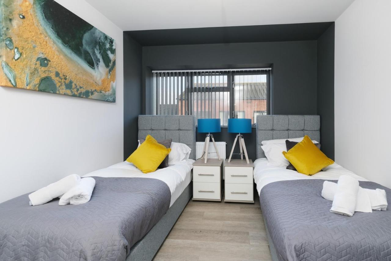 Apartment Infra Mews: Versatile For Extended