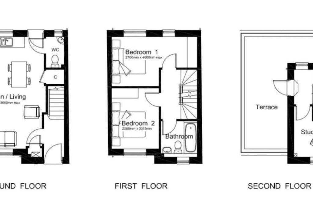 Holiday home New Build With Wi-fi, Smart Tv, Dedicated Office Floor, Large Terrace And Free Parking Milton Keynes