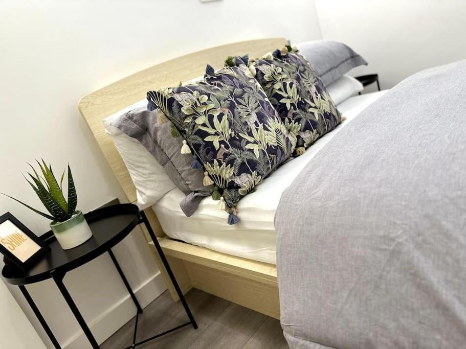 Studio In Apartment *