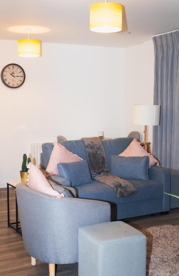 Luxurious Mk Apartment-campbell Park Apartment