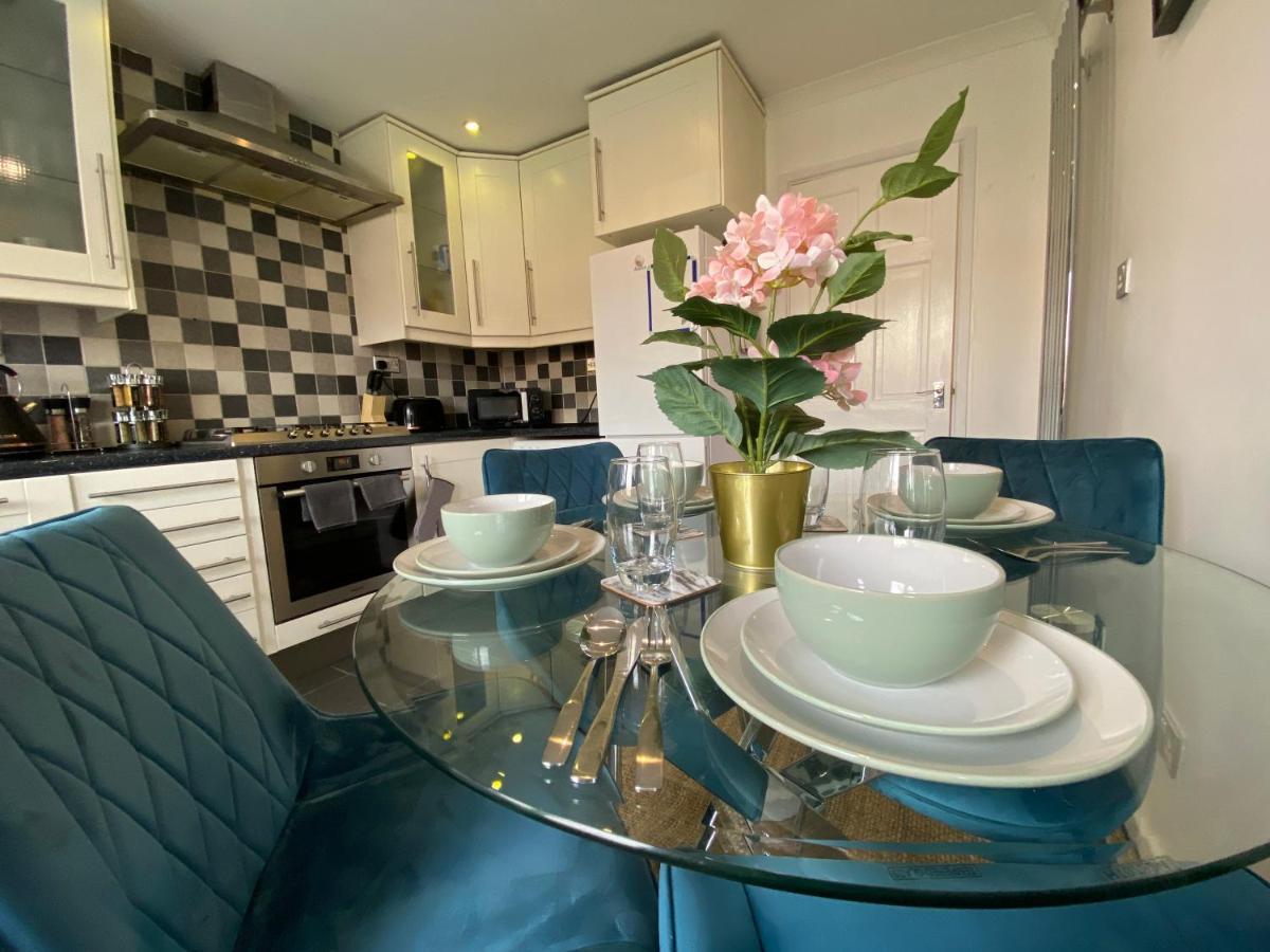 Apartment Host & - Cotman Close *