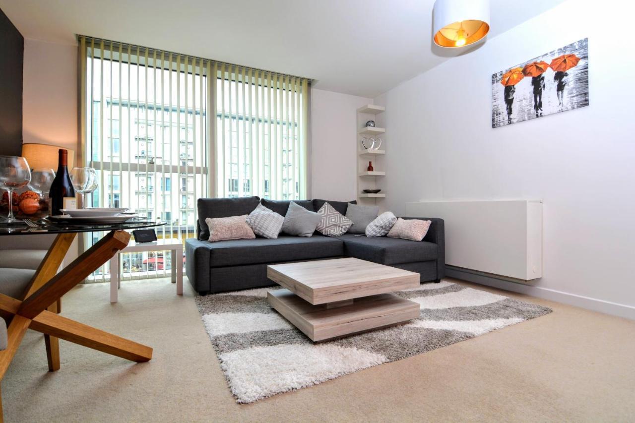 Brightleap Centre: Stylish Home-away With Smart Amenities Apartment *