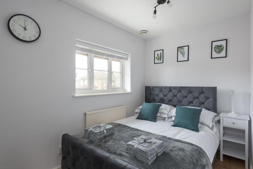 Yoko's View Cottage: Detached With Parking & Entertainment