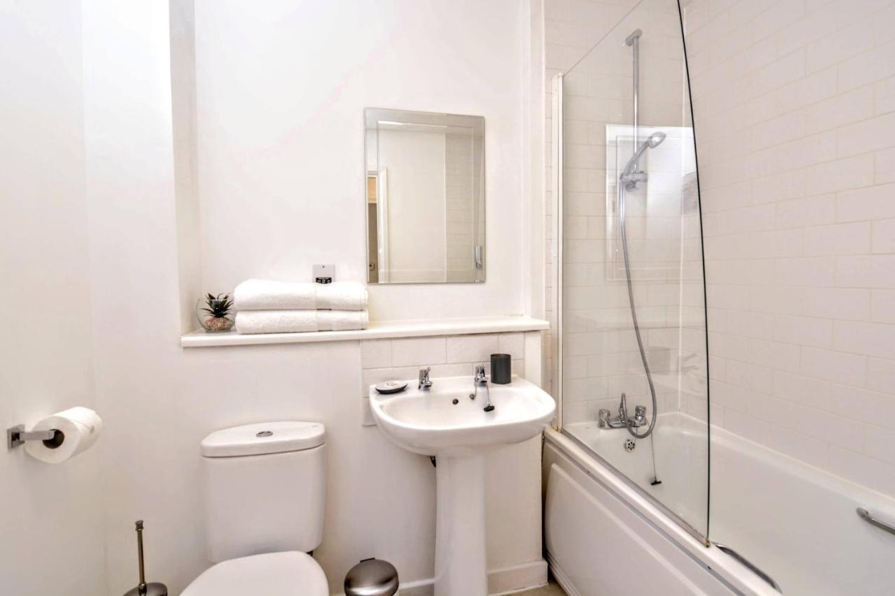 Brightleap Centre: Stylish Home-away With Smart Amenities *