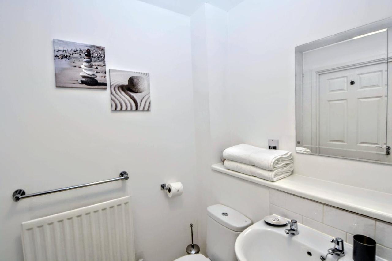 Brightleap Centre: Stylish Home-away With Smart Amenities Apartment *