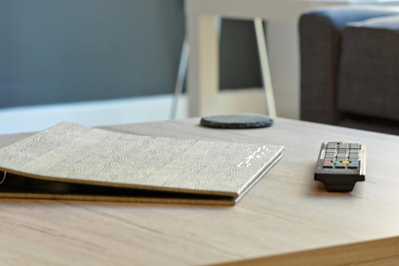 Brightleap Centre: Stylish Home-away With Smart Amenities Apartment *