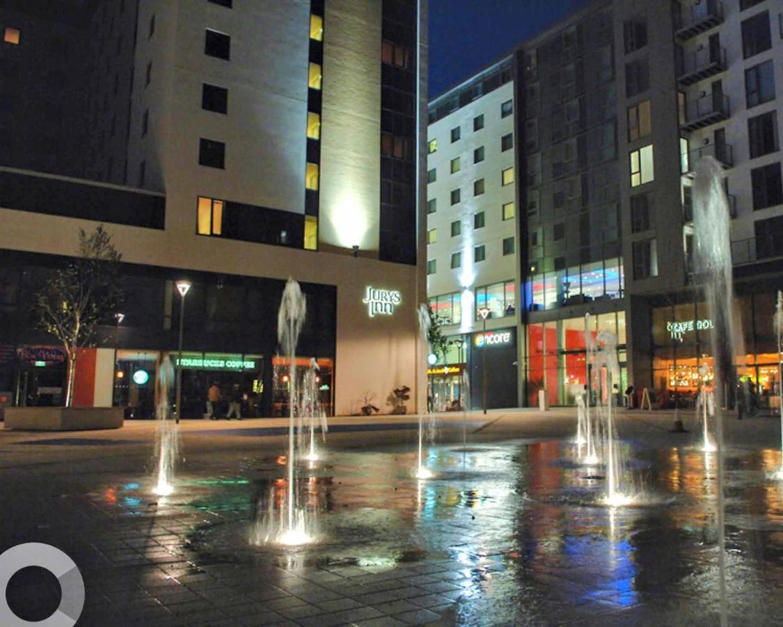 Apartment Brightleap Centre: Stylish Home-away With Smart Amenities *