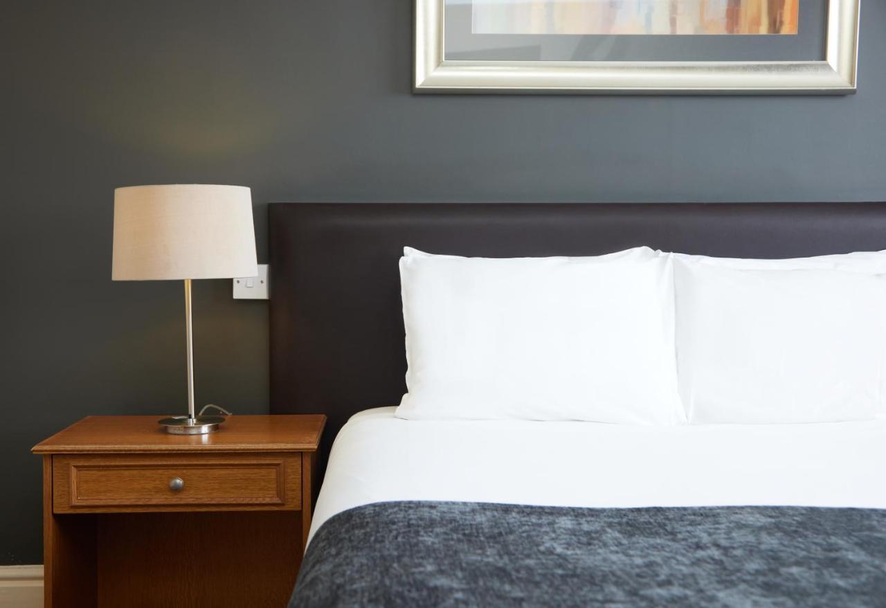The Broughton By Greene King Hotel