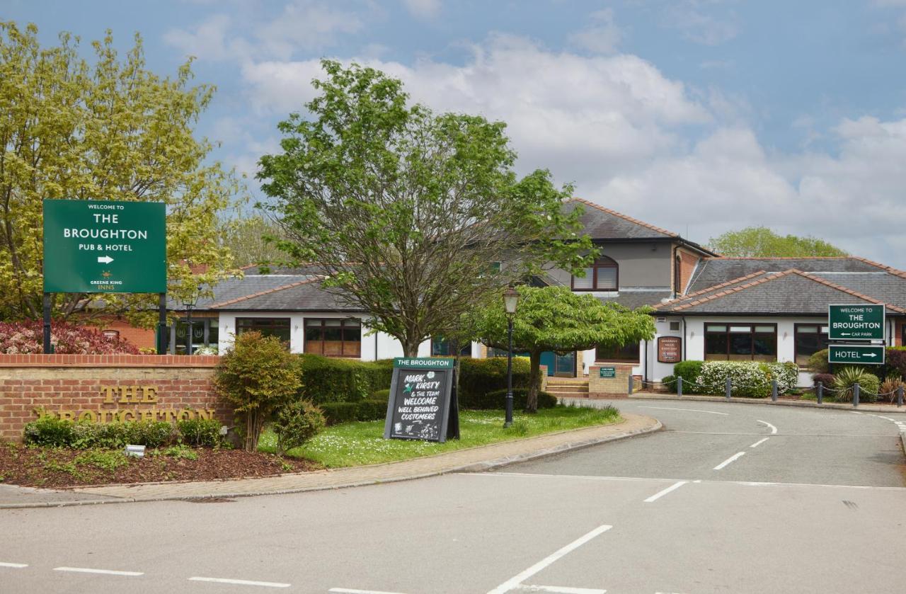 Hotel The Broughton By Greene King 3*