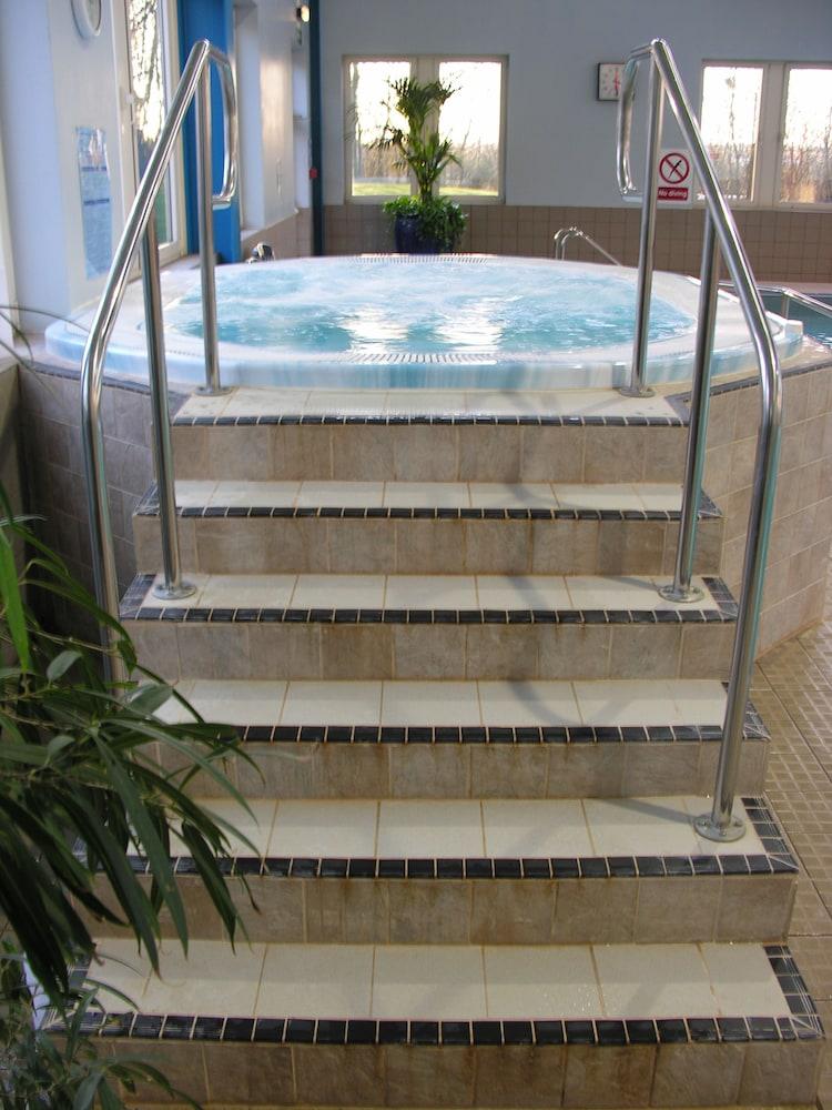 Kents Hill Park Training & Conference Centre 3*