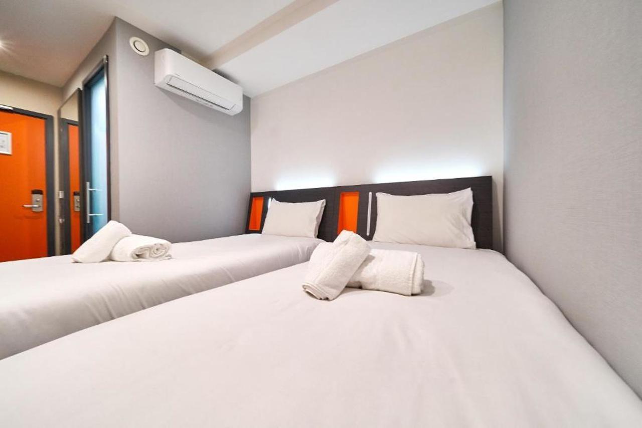 Easyhotel Hotel