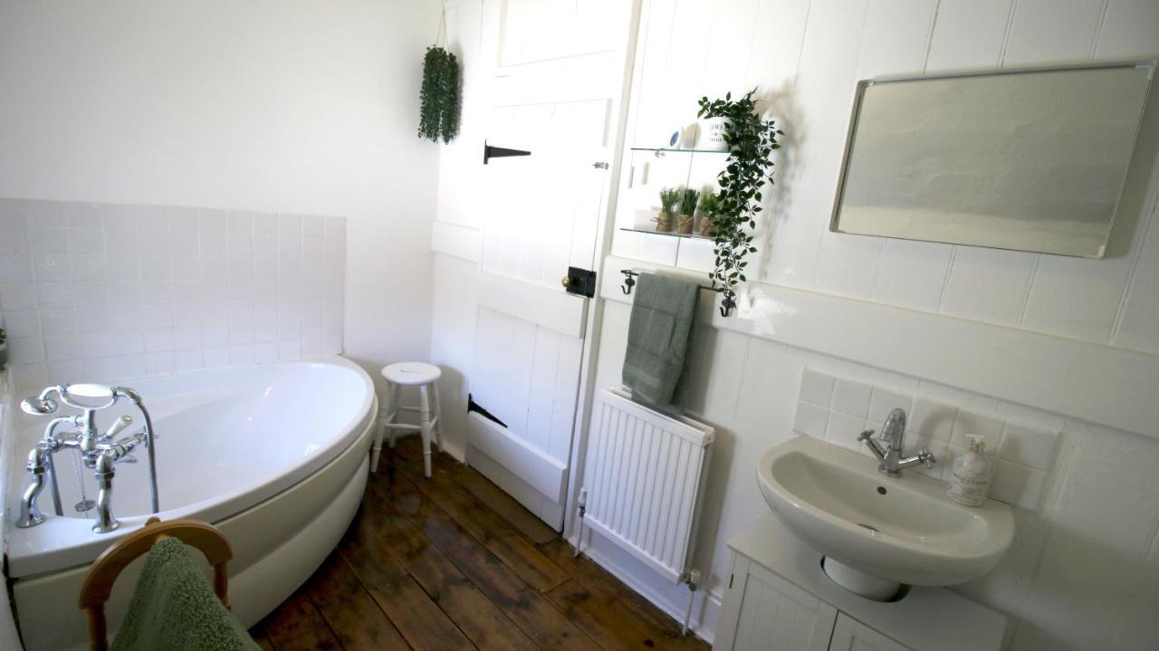 The White Lion At Wicken Bed & Breakfast