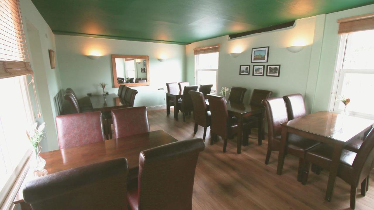 The White Lion At Wicken * Milton Keynes