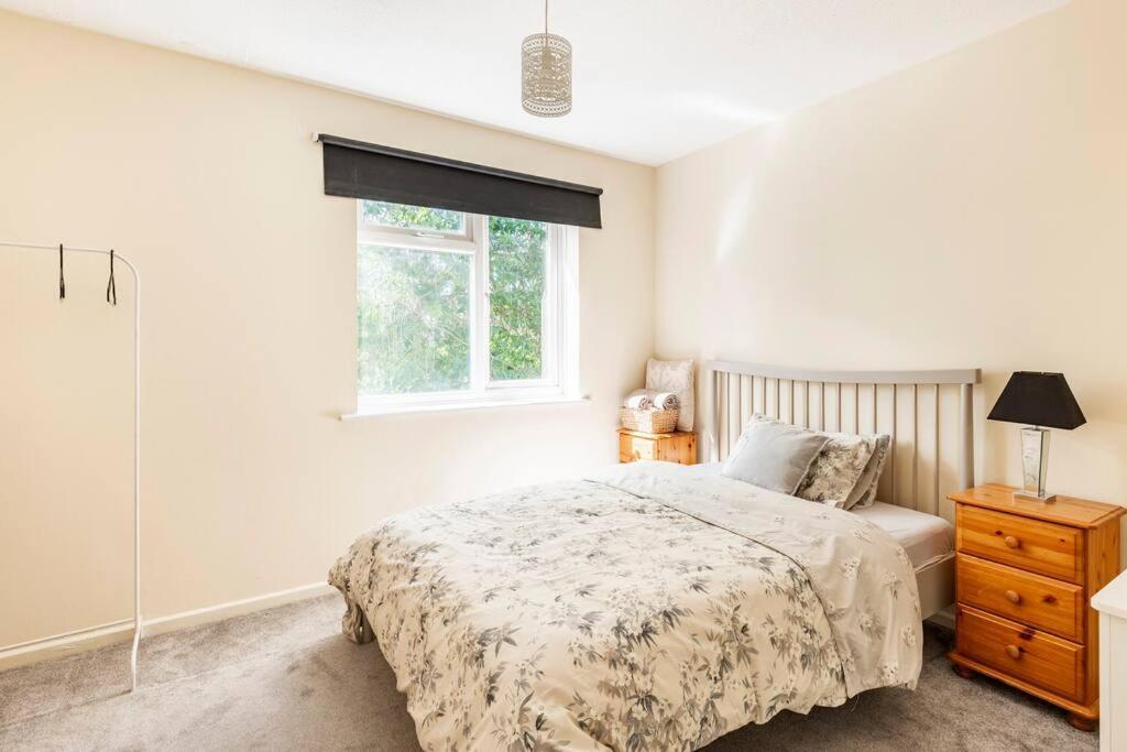 Charming Entire 2-bedroom House In Holiday home Milton Keynes