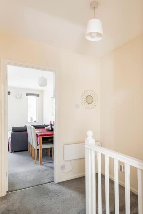 Holiday home Charming Entire 2-bedroom House In Milton Keynes