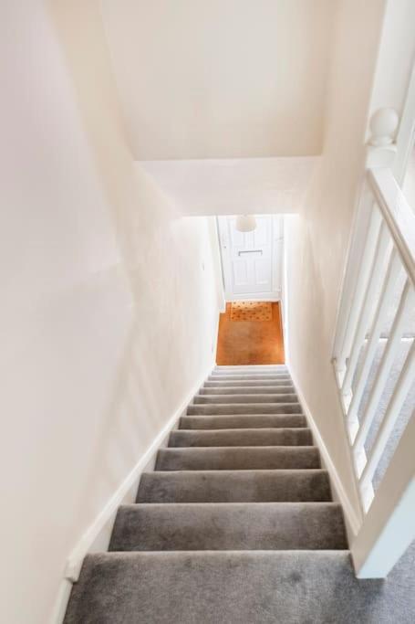 Charming Entire 2-bedroom House In *
