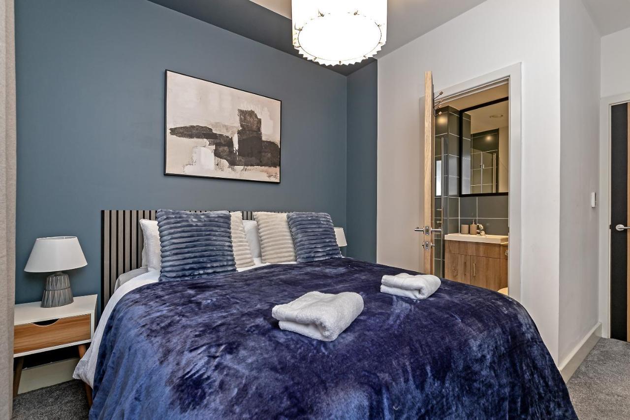 The Juke Box Suite: Centre With Parking * Milton Keynes