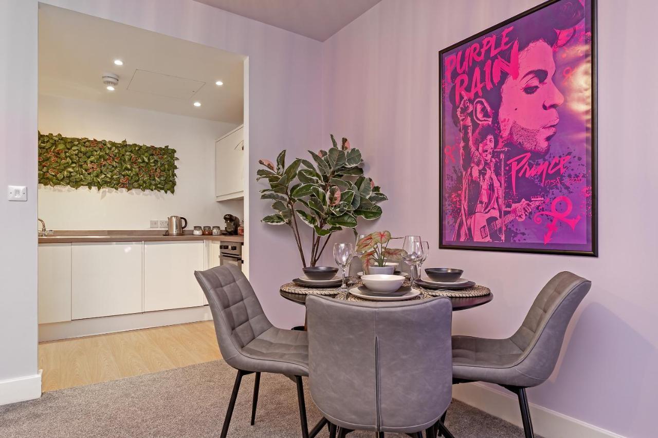 The Juke Box Suite: Centre With Parking Apartment Milton Keynes
