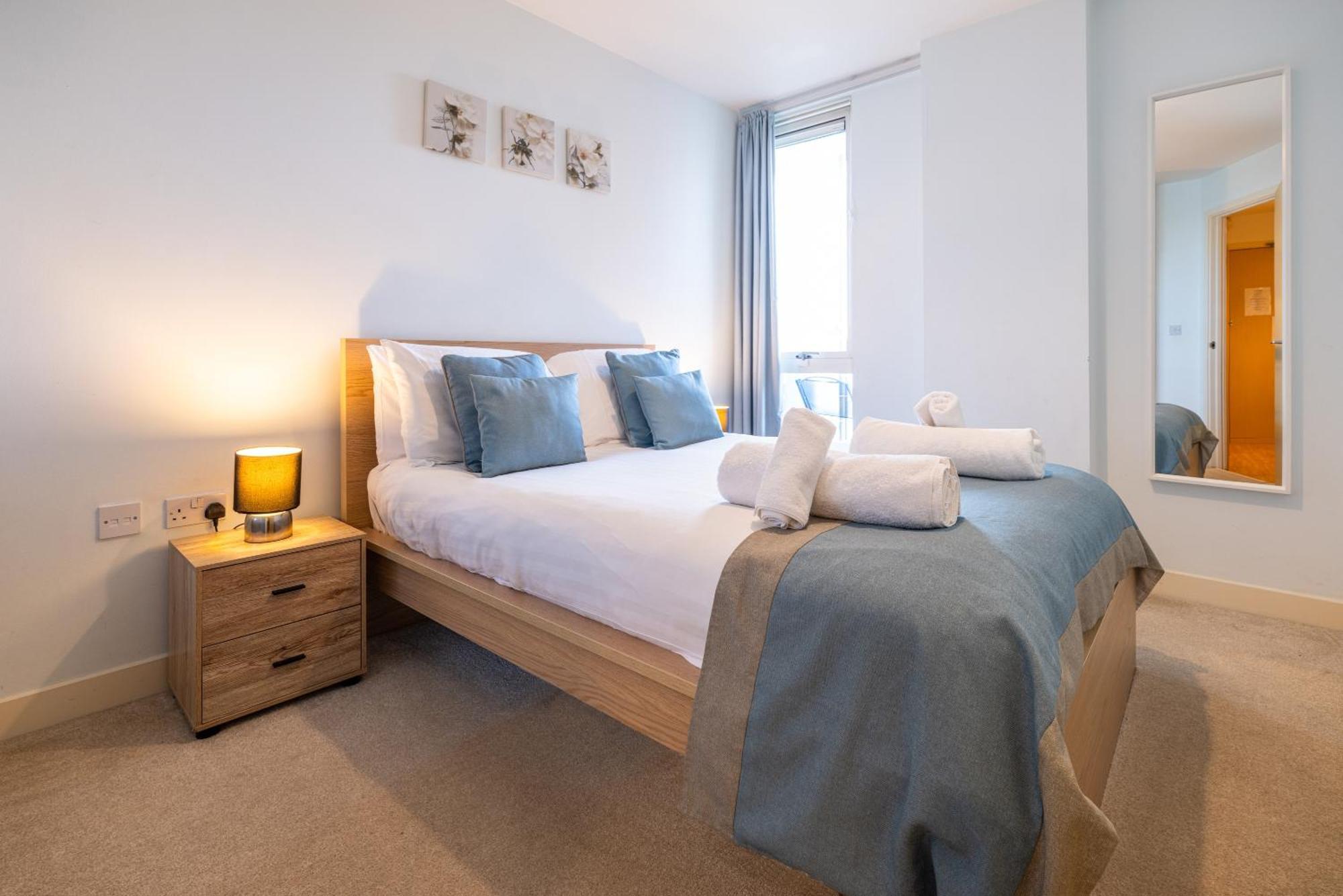 Brightleap Centre: Stylish Home-away With Smart Amenities Apartment *