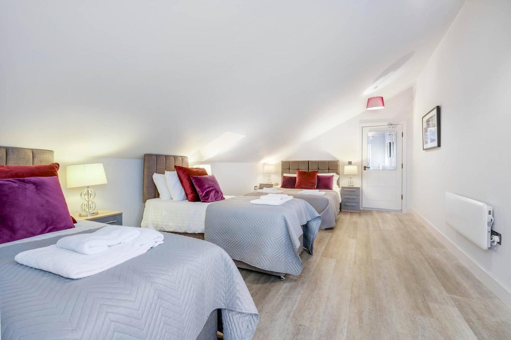 Infra Mews: Versatile For Extended Apartment