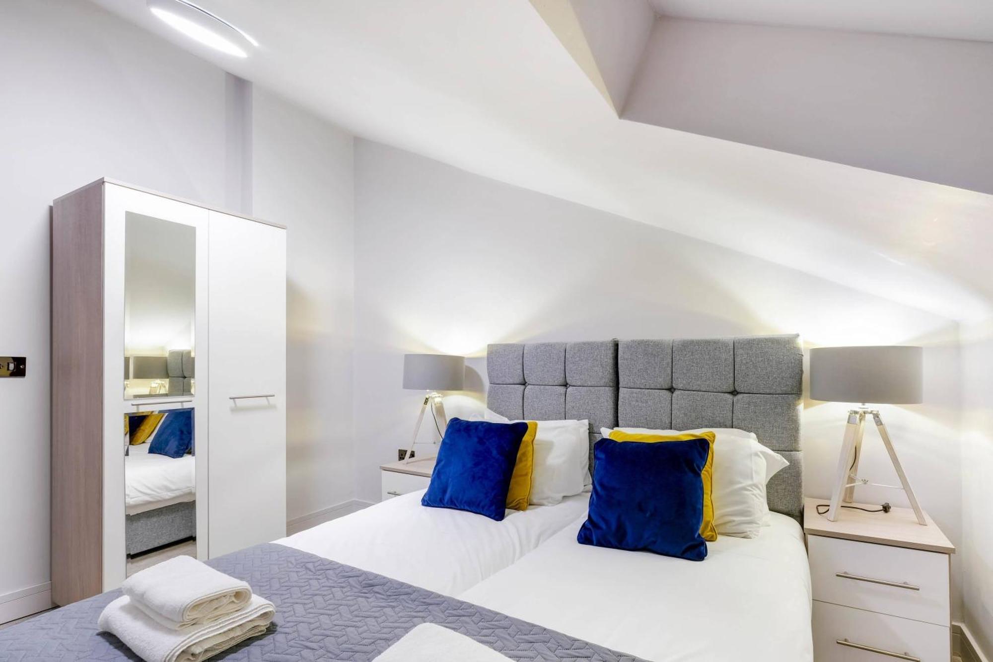 Infra Mews: Versatile For Extended Apartment