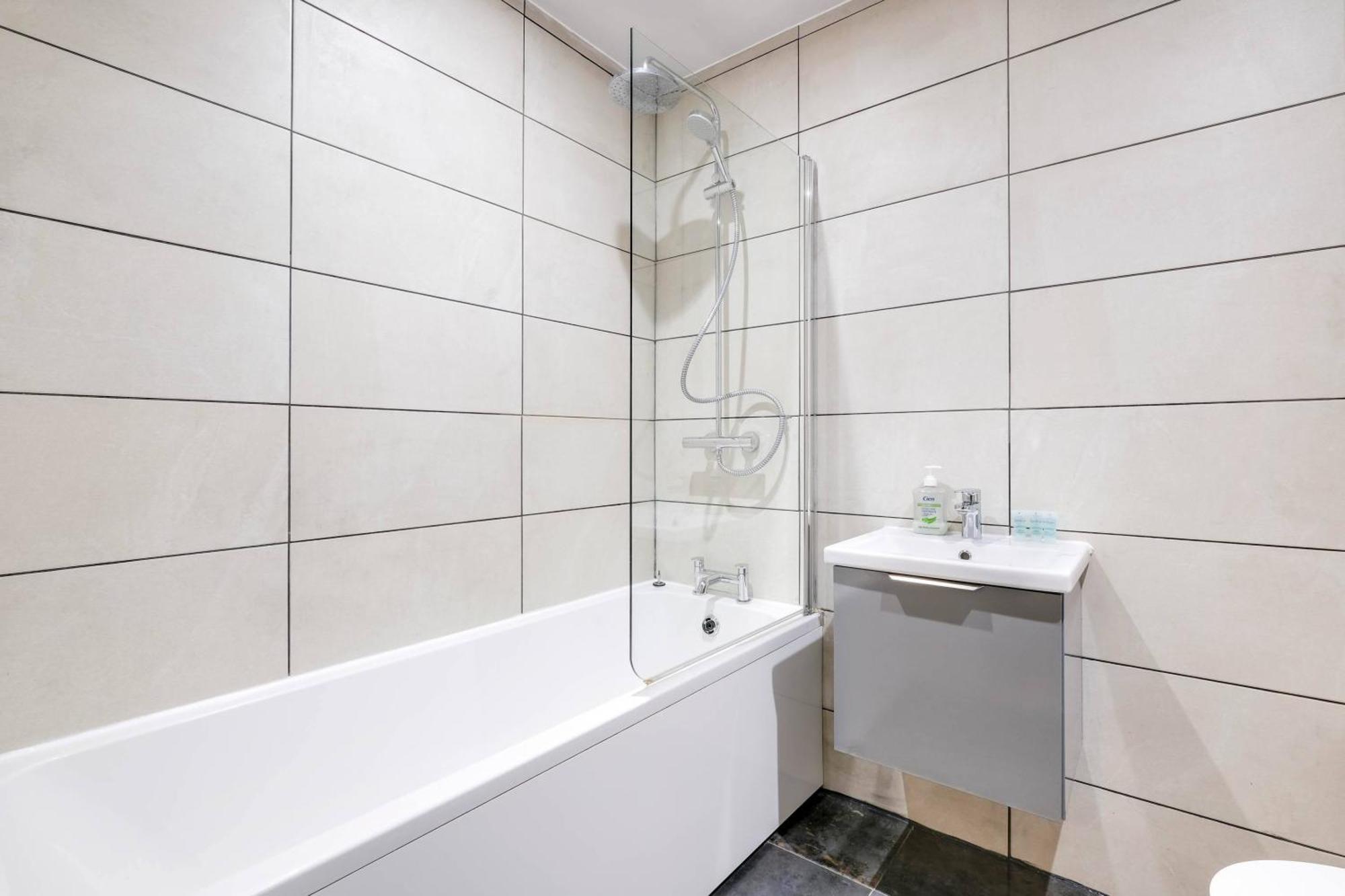 Apartment Infra Mews: Versatile For Extended Milton Keynes