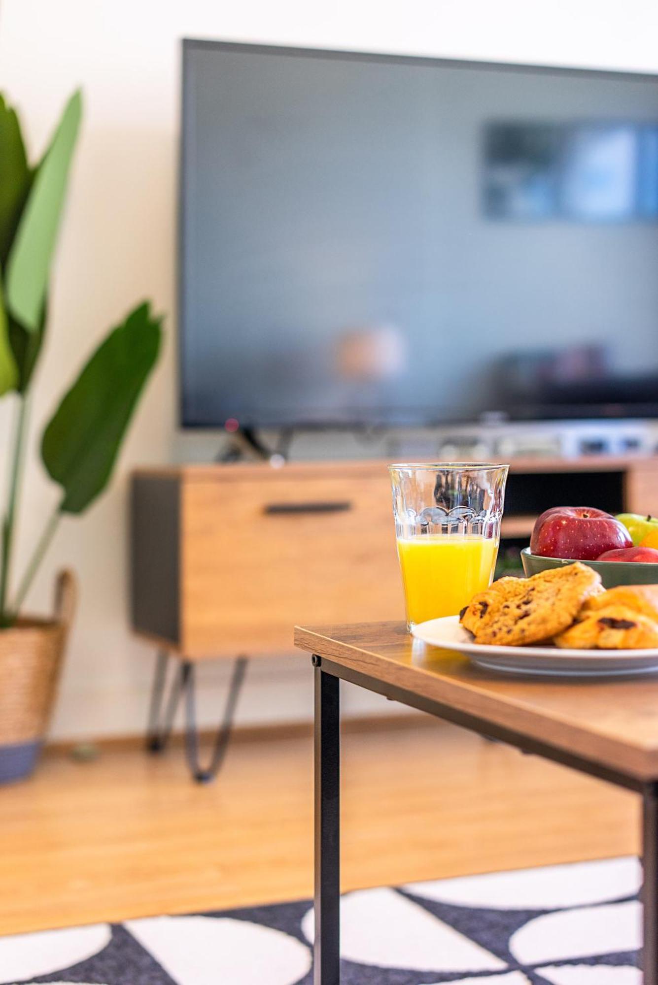 Brightleap Centre: Stylish Home-away With Smart Amenities *