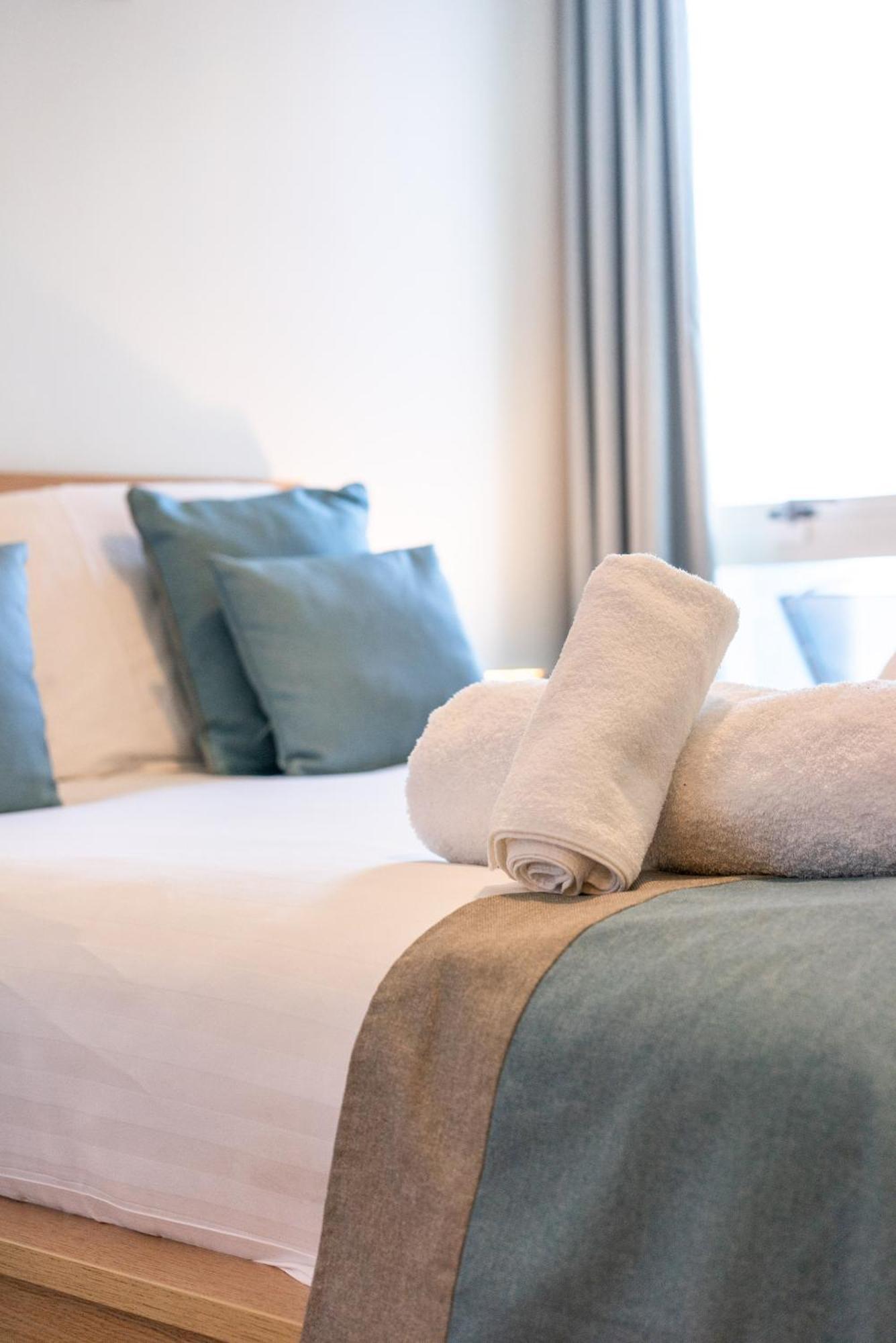 Brightleap Centre: Stylish Home-away With Smart Amenities Apartment *