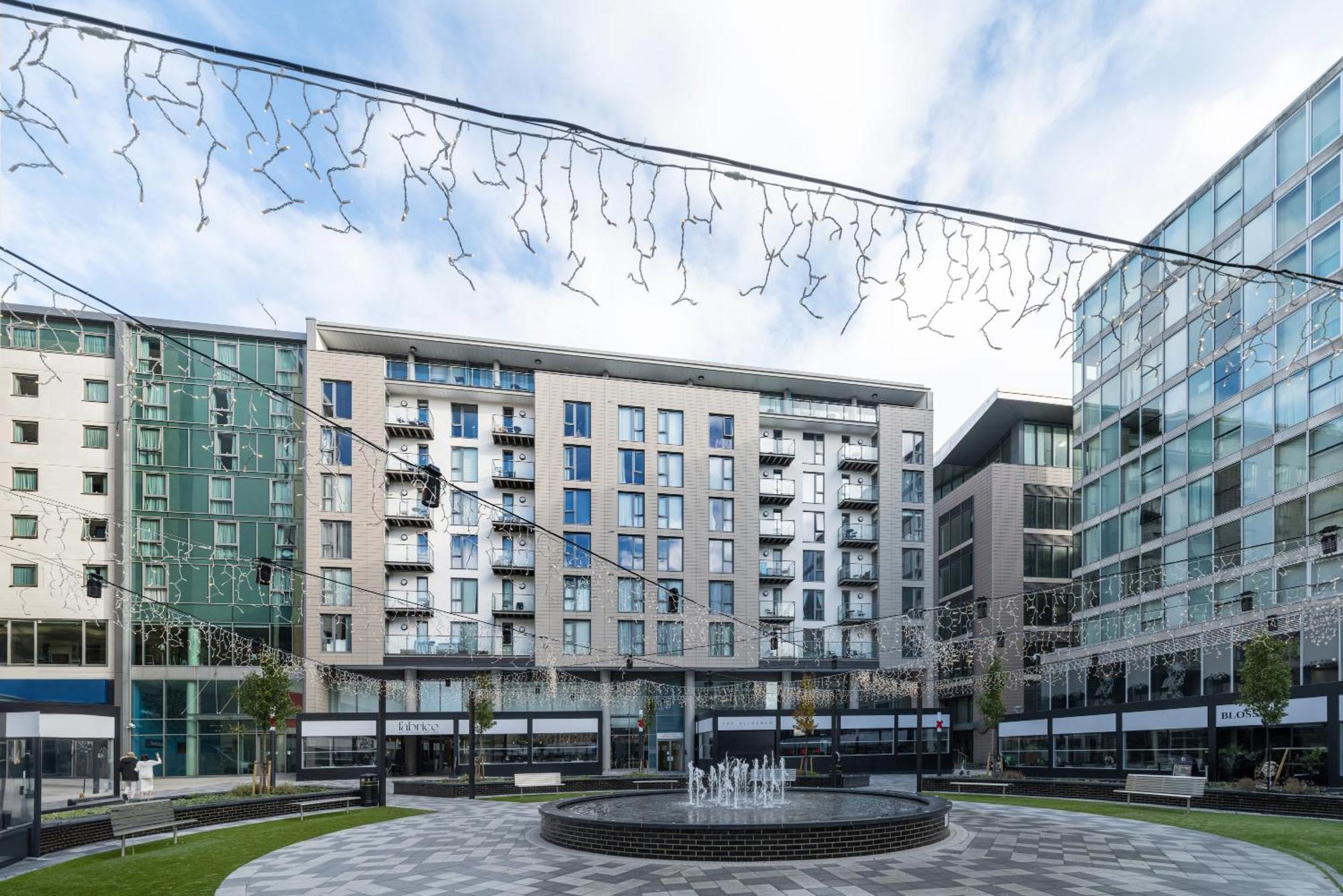 Brightleap Centre: Stylish Home-away With Smart Amenities Apartment