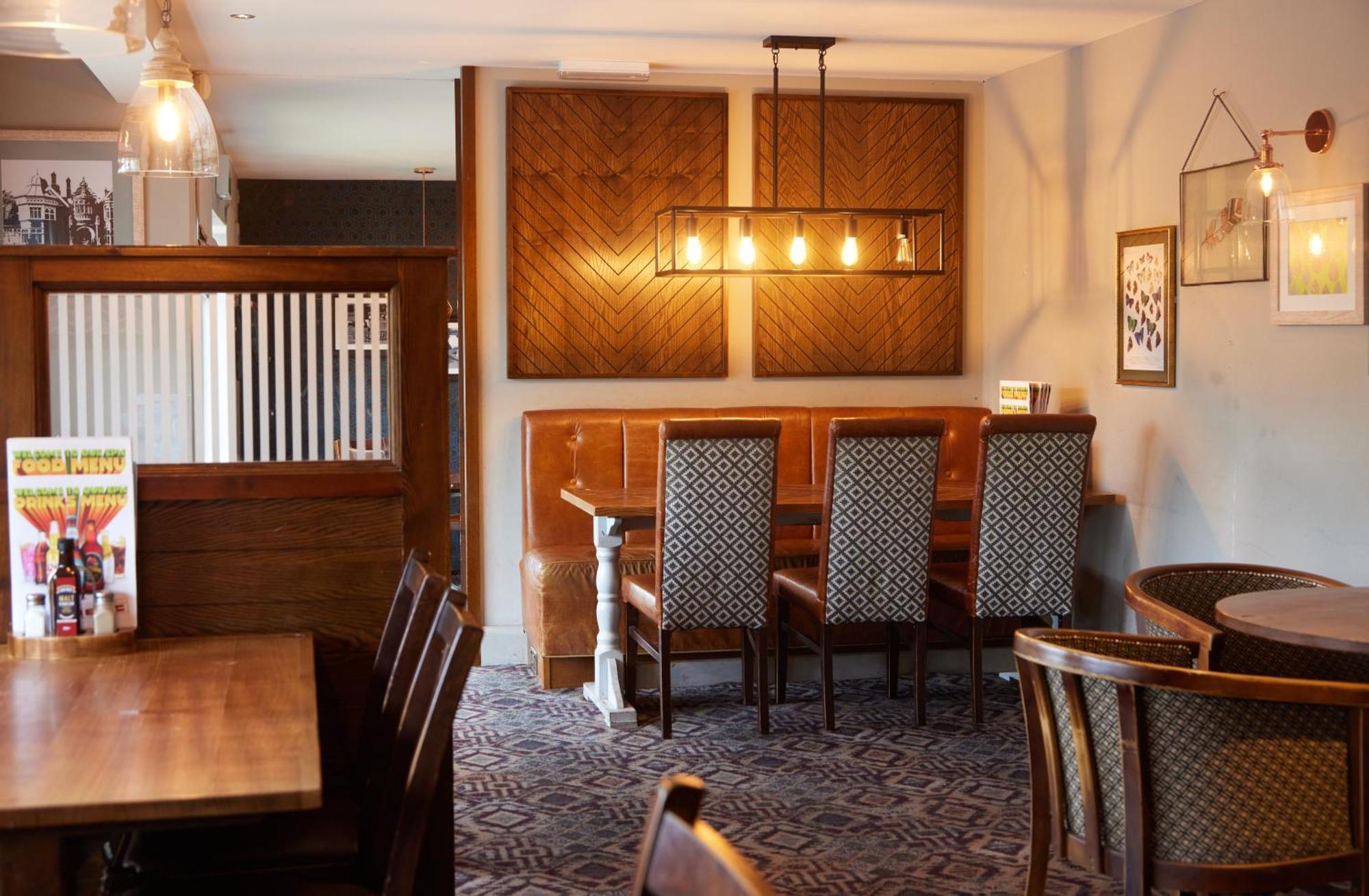 The Broughton By Greene King Hotel 3*