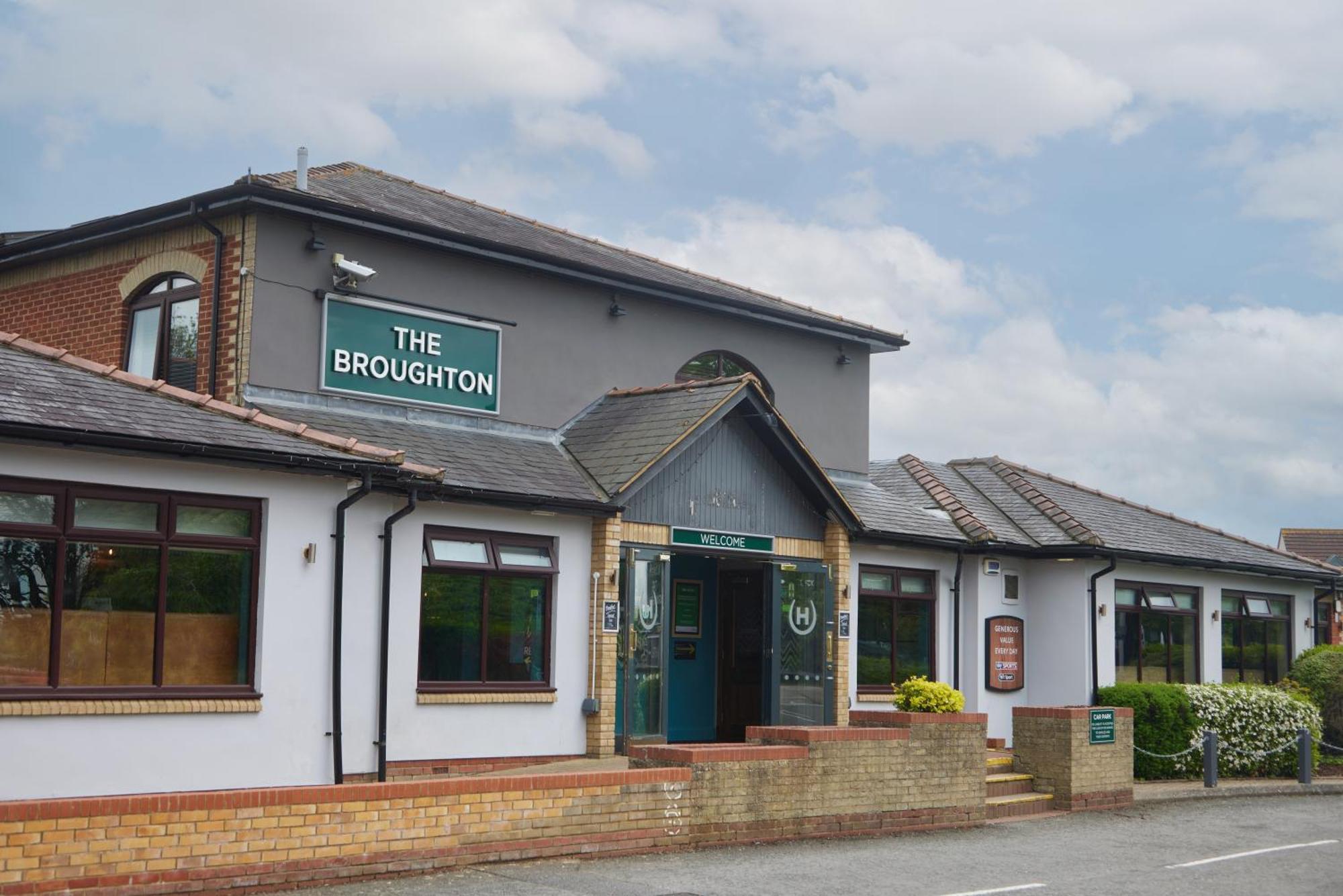 The Broughton By Greene King Milton Keynes