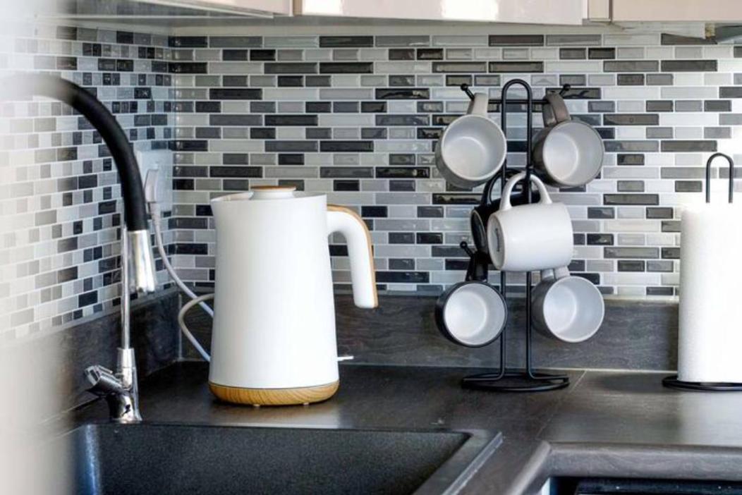 Centre Retreat: 4br Smart With Free Parking Milton Keynes